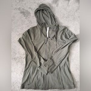 NWOT Lululemon Nulu Hooded Define Jacket Size 12 in Grey Sage